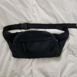 Lululemon On The Beat Belt Bag Black Shoulder Cross Body Waist 3-Pockets
